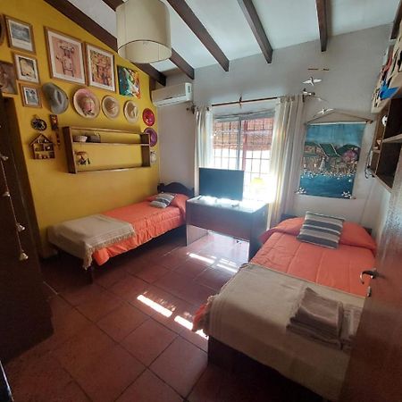 Casa Confortable - Parque Central - Estacionamiento, Patio, 3 Banos, 5 Habitaciones - La Cieneguita Dış mekan fotoğraf