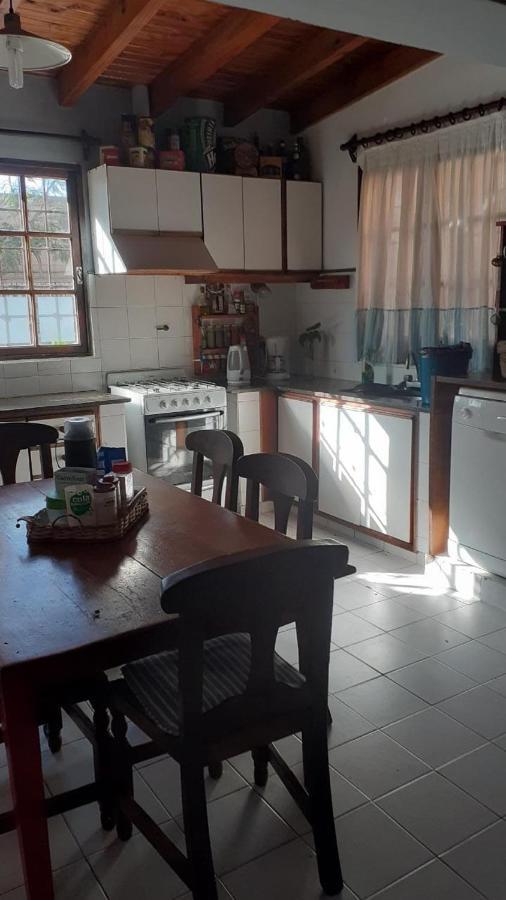 Casa Confortable - Parque Central - Estacionamiento, Patio, 3 Banos, 5 Habitaciones - La Cieneguita Dış mekan fotoğraf