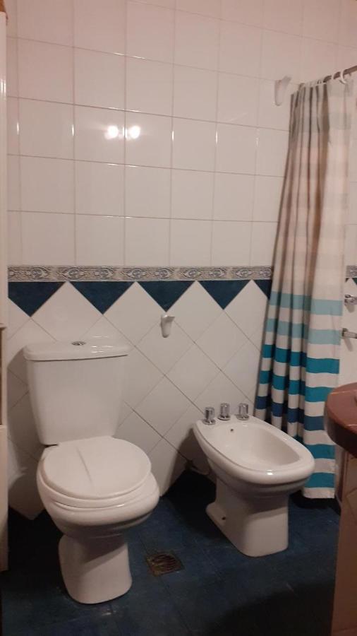 Casa Confortable - Parque Central - Estacionamiento, Patio, 3 Banos, 5 Habitaciones - La Cieneguita Dış mekan fotoğraf