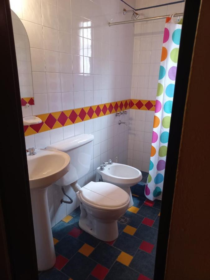 Casa Confortable - Parque Central - Estacionamiento, Patio, 3 Banos, 5 Habitaciones - La Cieneguita Dış mekan fotoğraf